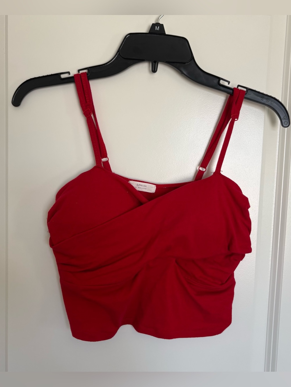 Active USA red crop top tank top with removable padding adjustable straps size M